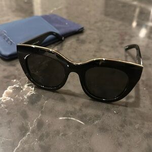 Le Specs Women's AIR HEART Sunglasses, never worn!